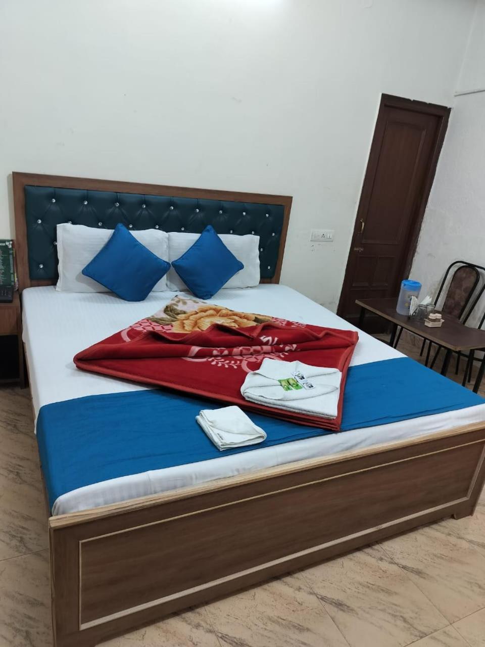 Hotel Holiday Inn Paradise Chandigarh Bagian luar foto