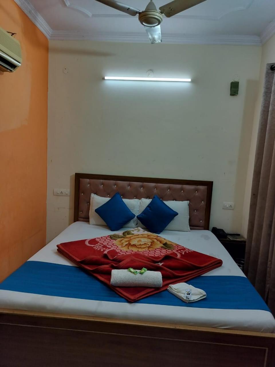 Hotel Holiday Inn Paradise Chandigarh Bagian luar foto
