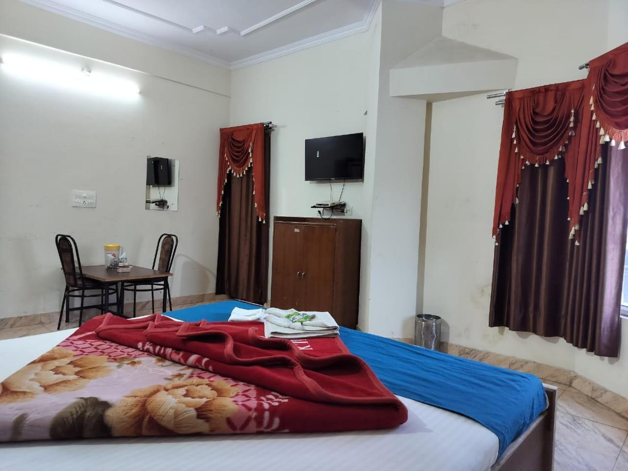 Hotel Holiday Inn Paradise Chandigarh Bagian luar foto