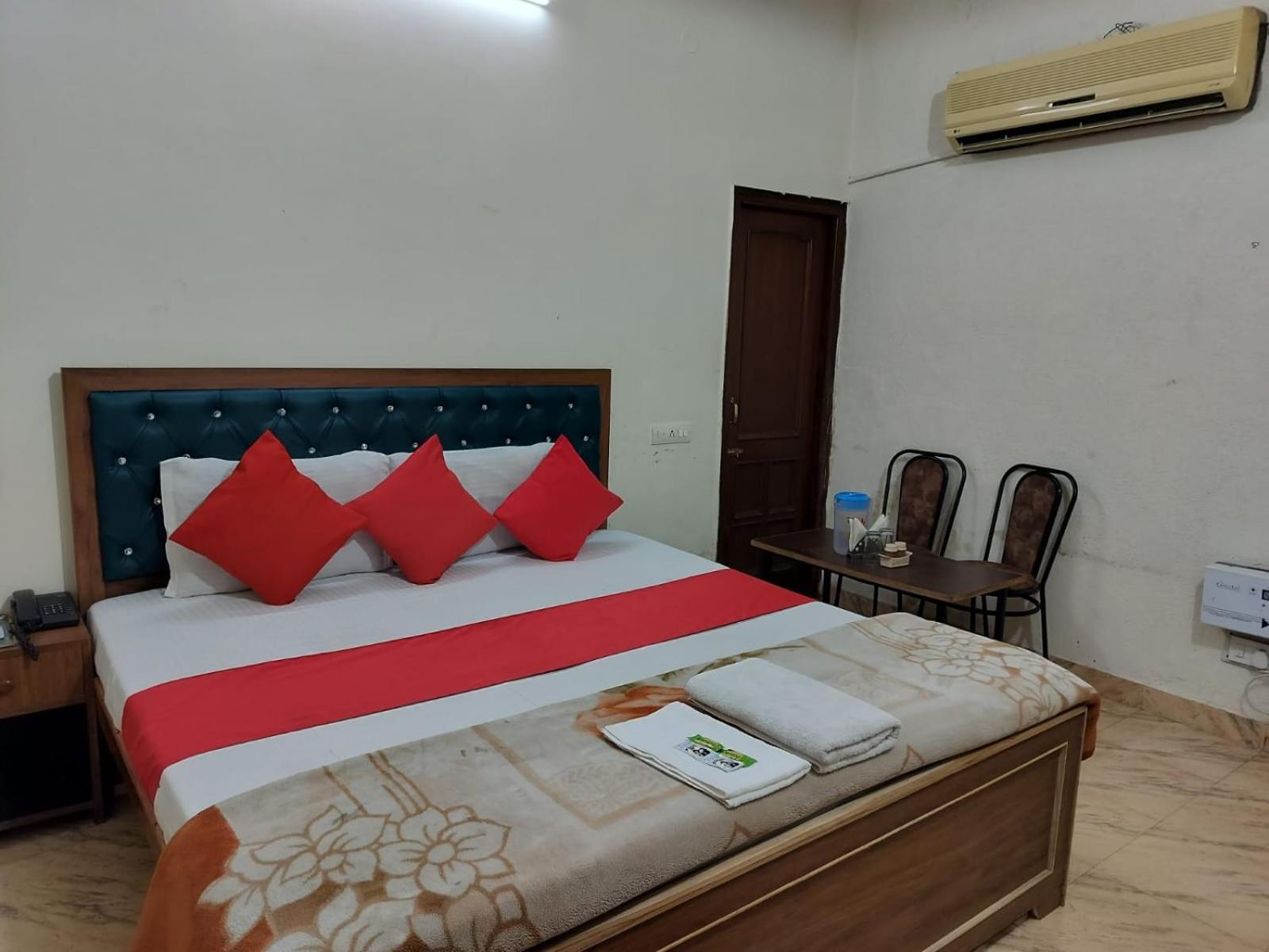 Hotel Holiday Inn Paradise Chandigarh Bagian luar foto