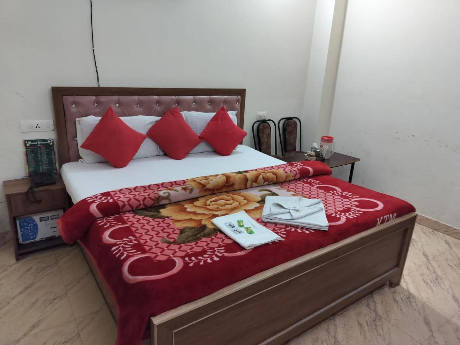 Hotel Holiday Inn Paradise Chandigarh Bagian luar foto