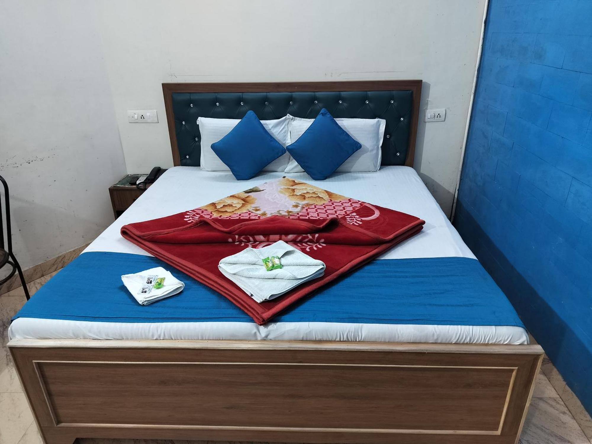 Hotel Holiday Inn Paradise Chandigarh Ruang foto